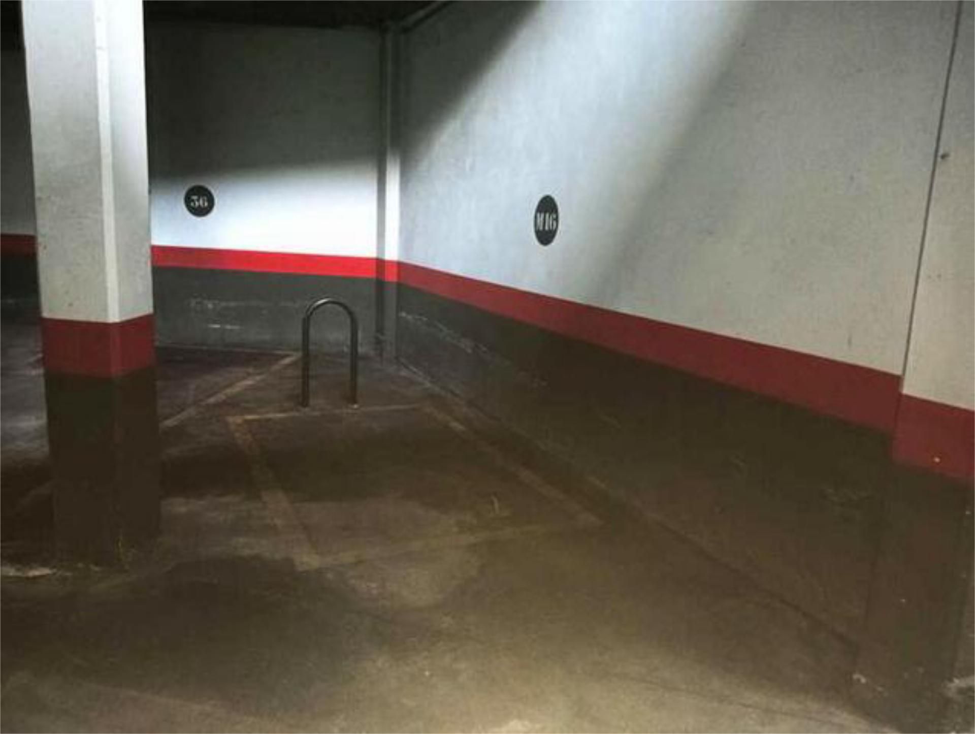Parking of Garage to rent in Pinto