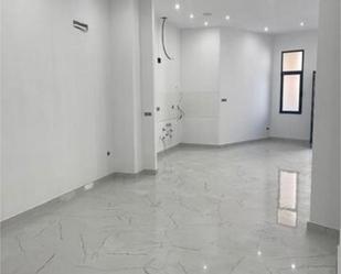 Premises to rent in Maracena  with Air Conditioner