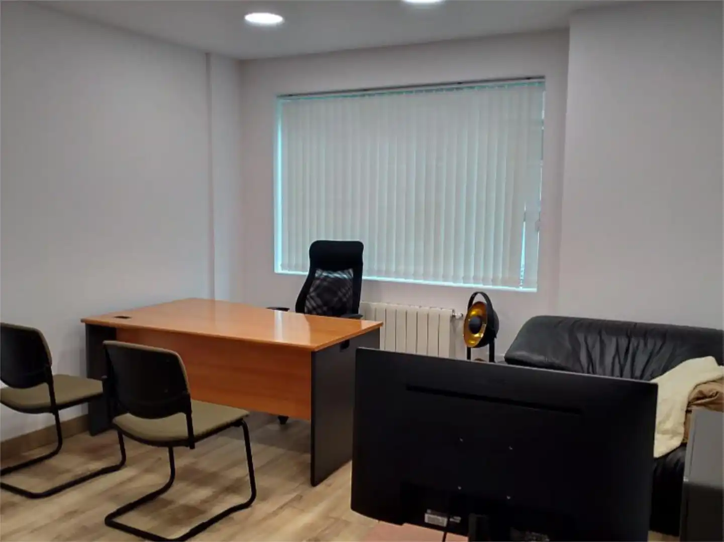 Büro zur Miete in Calle Doctor Manuel Díaz Munío, 14, Centro Büro zur Miete in Castro-Urdiales