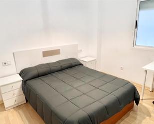 Bedroom of Flat to share in  Valencia Capital  with Air Conditioner, Heating and Parquet flooring