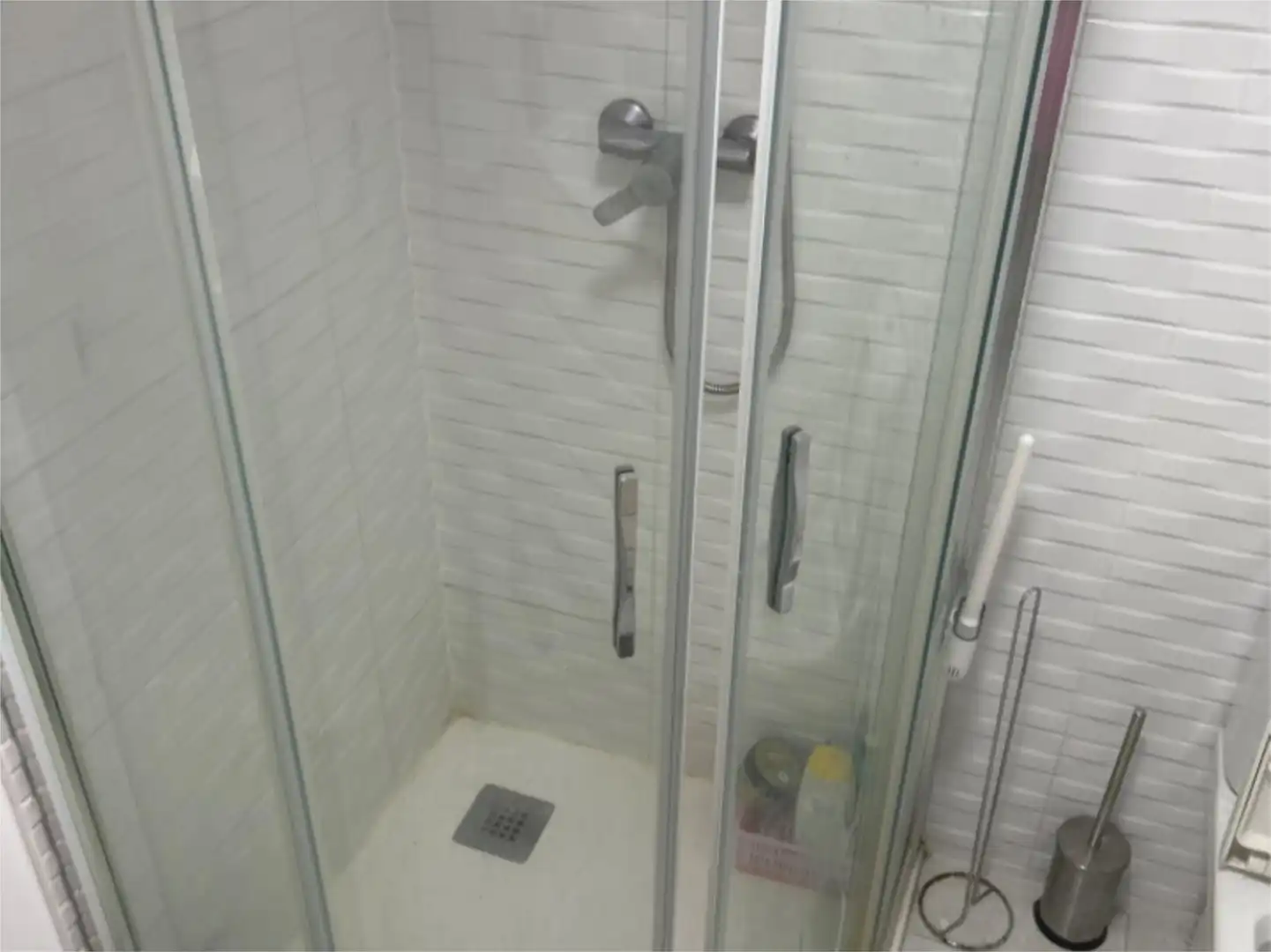 Badezimmer von Wohnung zur Miete in El Campello mit Klimaanlage, Heizung und Privatgarten