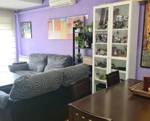 Sala d'estar de Pis en venda en Talavera de la Reina amb Calefacció, Parquet i Traster