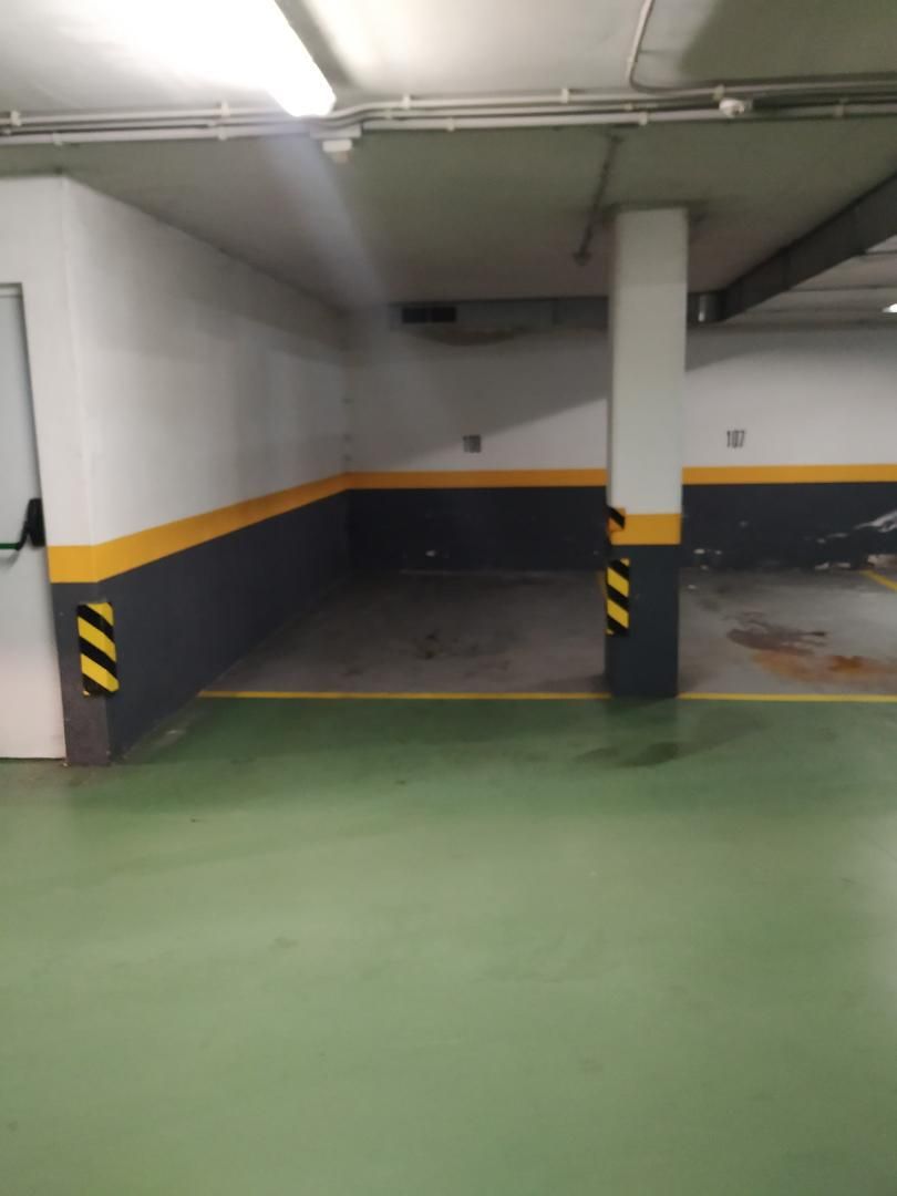 Parkplatz von Garage miete in Carballo