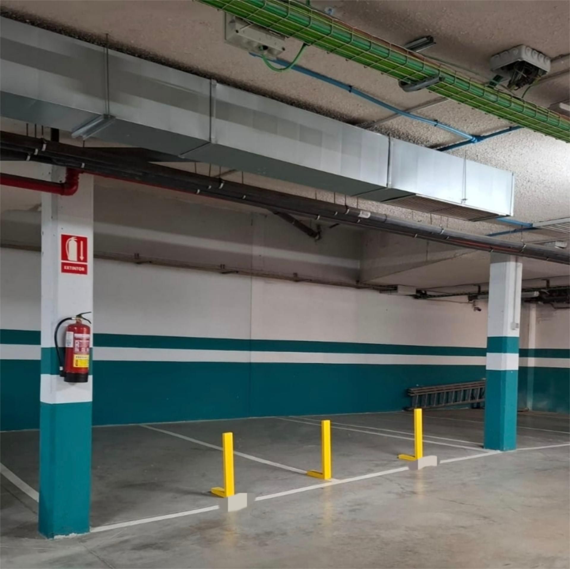 Parking of Garage to rent in Pinto