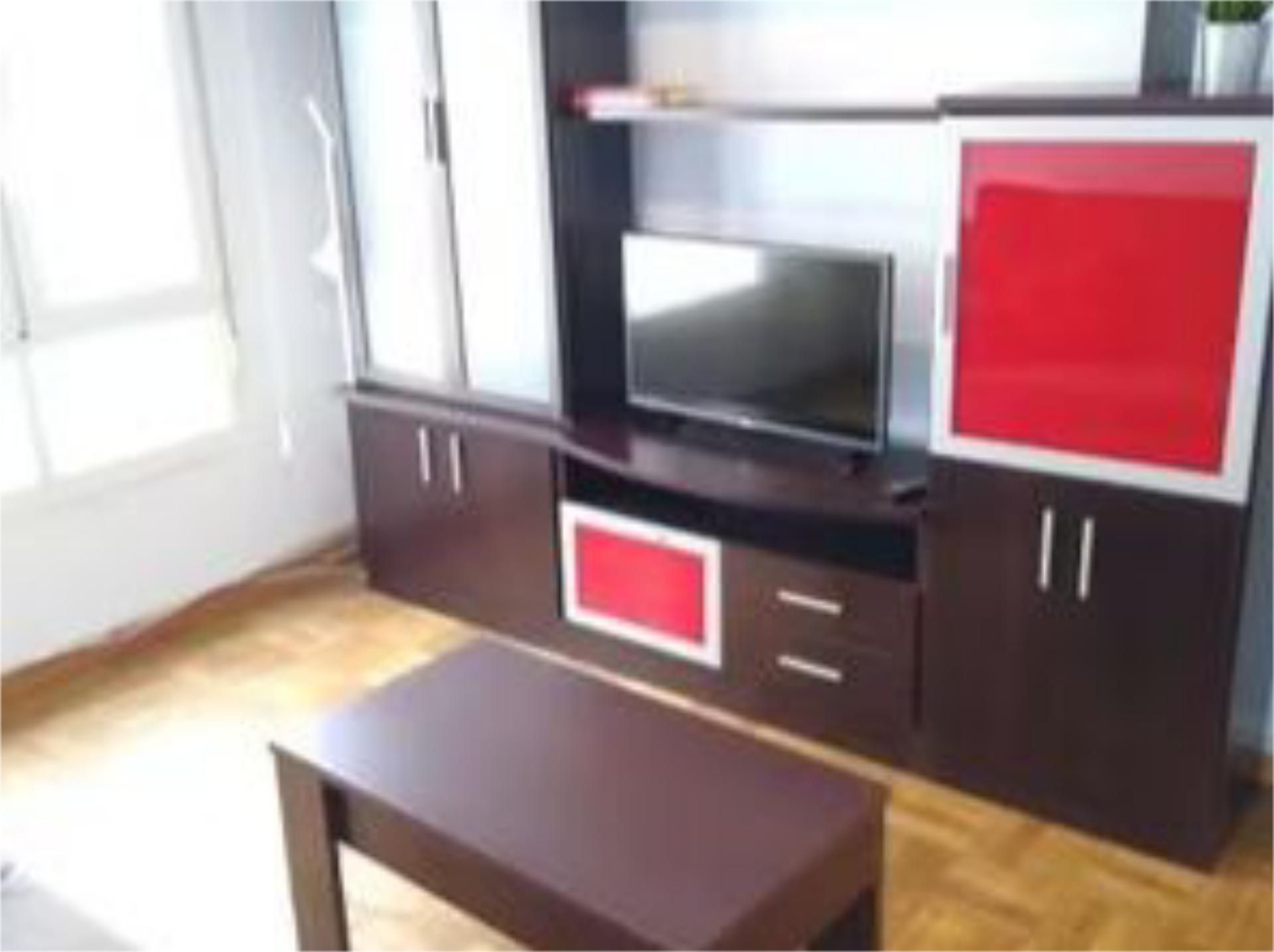 Flat to rent in Calle Eduardo Martínez Torner, 1, El Cristo