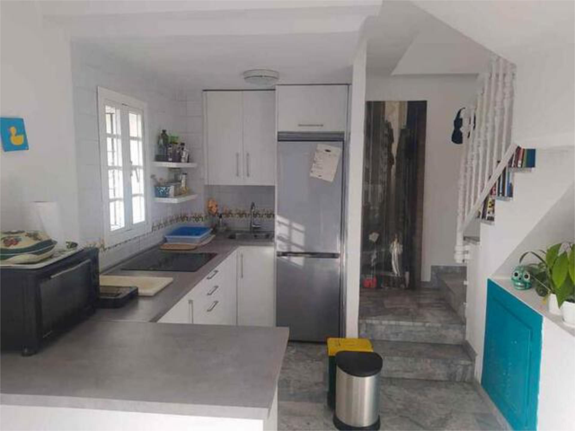 Cuina de Apartament de lloguer en Rincón de la Victoria amb Terrassa i Piscina