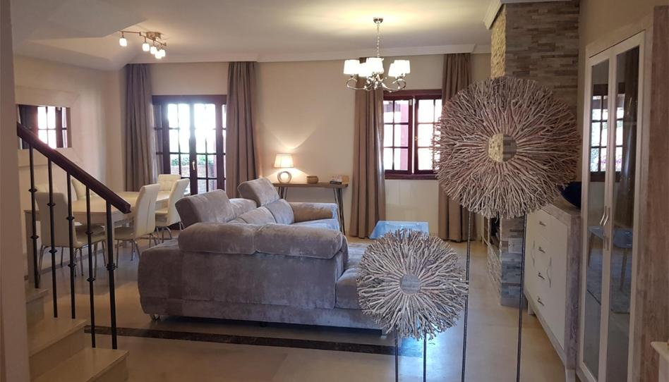 Casa adosada de lloguer a Urbanizacion Bahia Azul, 46e, Guadalobón, Málaga - imatge 1 Foto 1 de Casa adosada de lloguer a Urbanizacion Bahia Azul, 46e, Guadalobón, Málaga