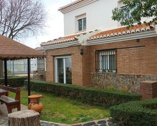 Jardí de Casa o xalet en venda en Dúrcal amb Aire condicionat, Terrassa i Piscina