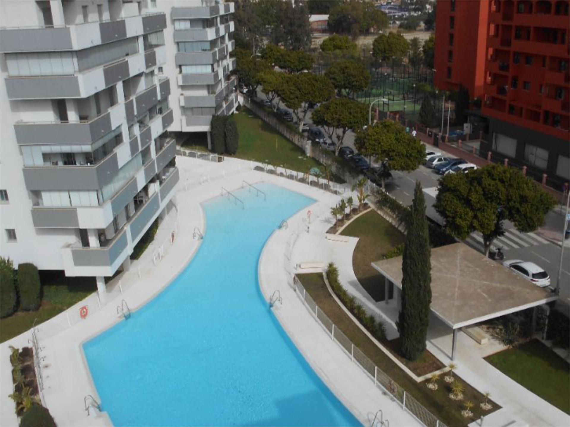 Swimming pool of Flat to rent in Fuengirola  with Air Conditioner, Parquet flooring and Terrace