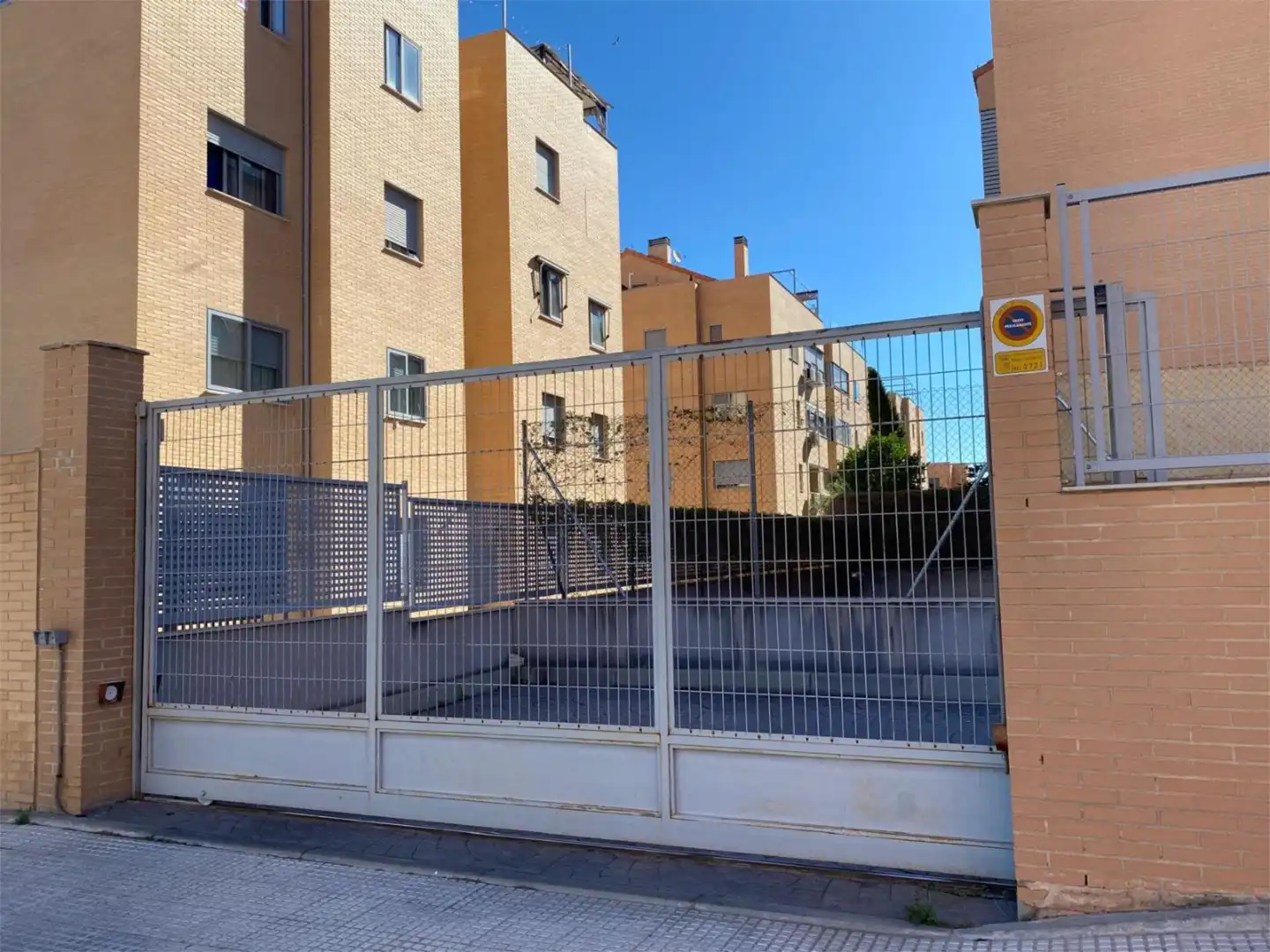 Exterior view of Garage for sale in Navalcarnero