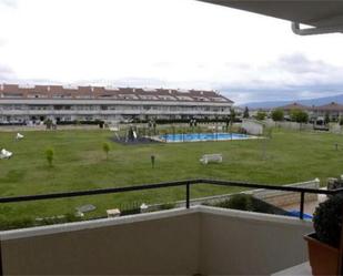 Dormitori de Apartament en venda en Medina de Pomar amb Terrassa i Piscina