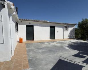 Vista exterior de Casa adosada en venda en Algar amb Jardí privat, Terrassa i Traster
