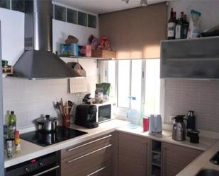 Cuina de Àtic de lloguer en Sant Adrià de Besòs amb Parquet, Terrassa i Moblat