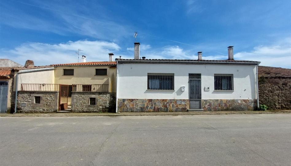 Foto 1 de Casa adosada en venda a Calle Valle Pozo, 3, Vitigudino, Salamanca