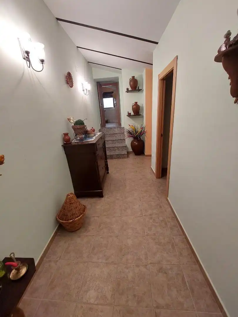 Casa adosada en venda a Calle Valle Pozo, 3, Vitigudino Casa adosada en venda en Vitigudino amb Terrassa, Traster i Moblat