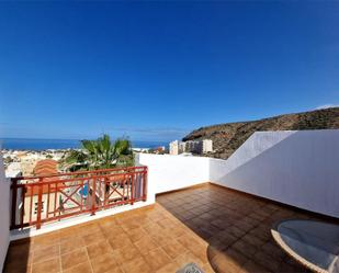 Vista exterior de Dúplex en venda en Arona amb Terrassa, Piscina i Balcó