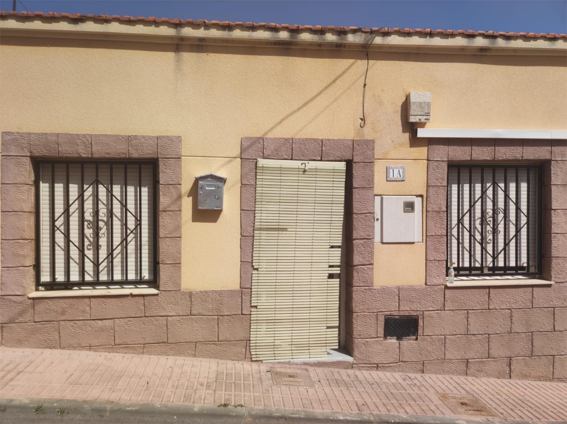 Vista exterior de Planta baixa en venda en Monóvar  / Monòver amb Aire condicionat, Calefacció i Moblat