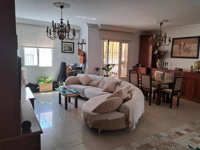 Piso en Alquiler en Calle Martínez Montañés, 20 en San Vicente