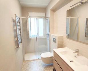 Bathroom of Flat to rent in Jaca