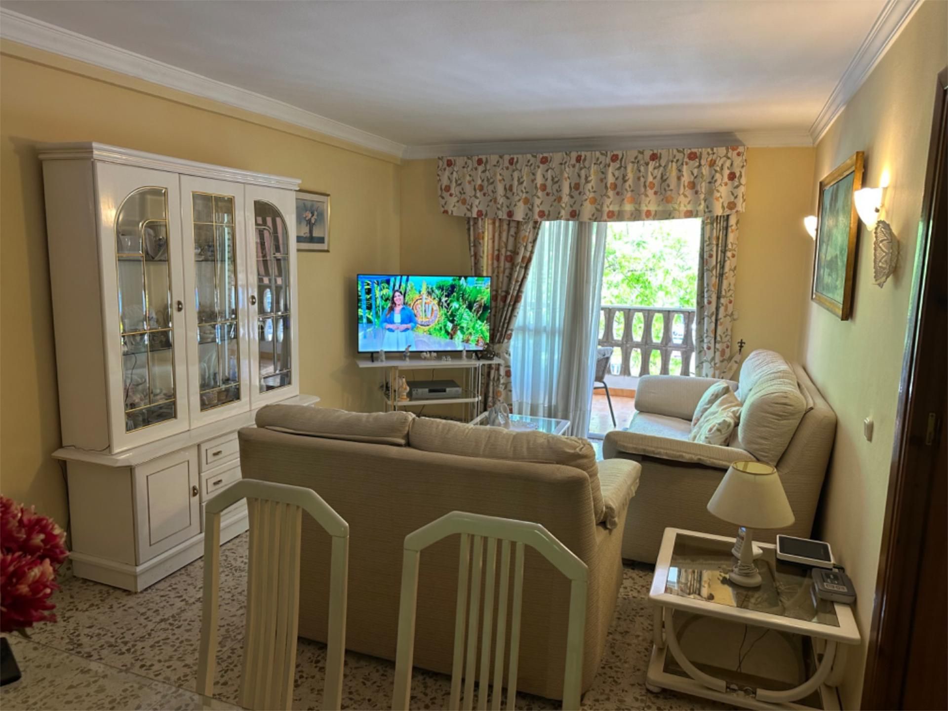 Living room of Flat for sale in Marbella  with Terrace