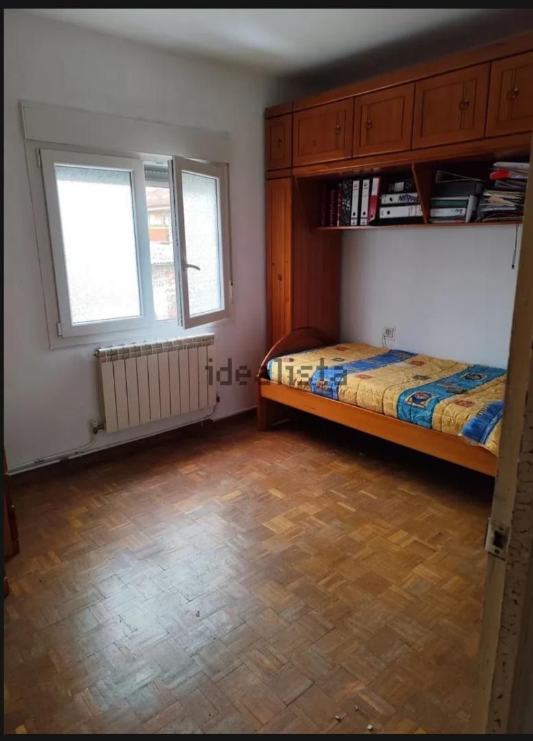 Dormitori de Casa o xalet per a compartir en San Andrés del Rabanedo amb Calefacció, Parquet i Moblat