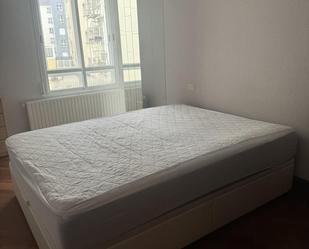Bedroom of Flat to share in Lugo Capital  with Heating, Parquet flooring and Furnished
