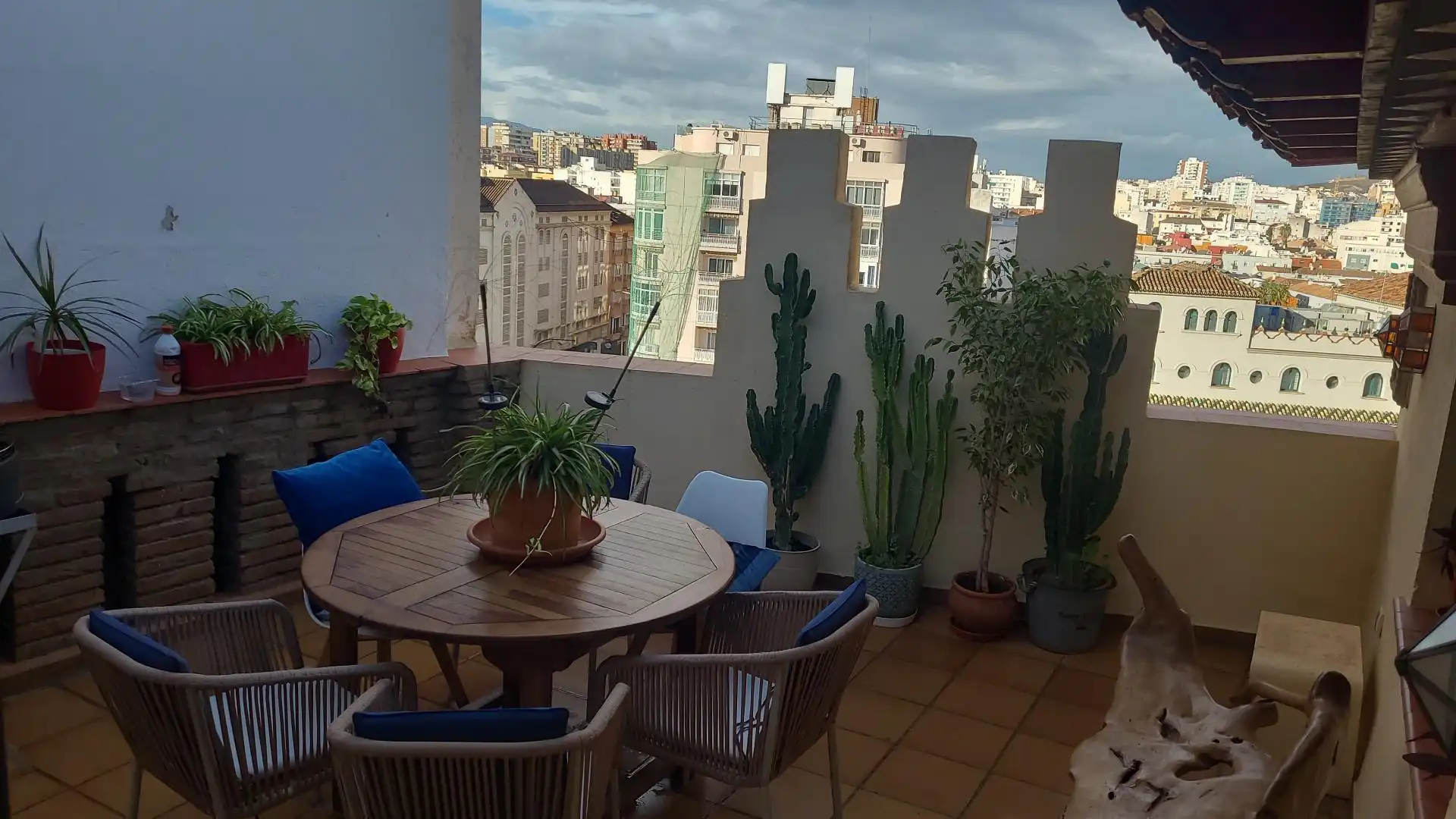Flat for rent in Avenida de la Rosaleda, 3, La Goleta - San Felipe Neri Terrace of Flat for rent in Málaga Capital with Air Conditioner and Terrace