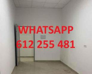 Box room to rent in Lugo Capital