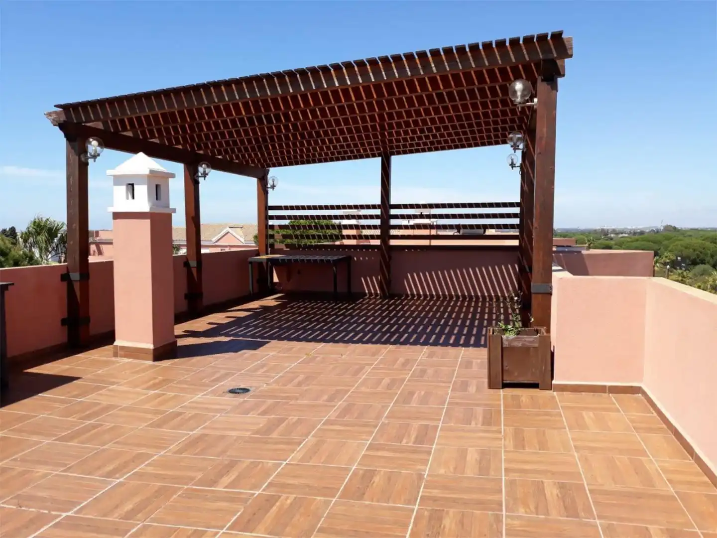Terrassa de Pis en venda en Chiclana de la Frontera amb Parquet, Terrassa i Piscina