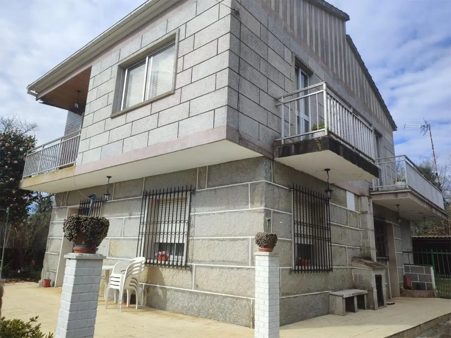 Pis en venda a Rúa de Albaredo, 2, San Rosendo Vista exterior de Pis en venda en Ourense Capital amb Calefacció, Jardí privat i Terrassa