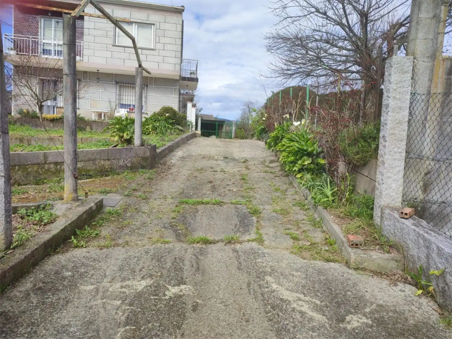 Pis en venda a Rúa de Albaredo, 2, San Rosendo Vista exterior de Pis en venda en Ourense Capital amb Calefacció, Jardí privat i Terrassa
