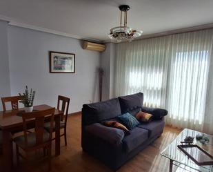 Sala d'estar de Pis de lloguer en Salamanca Capital amb Aire condicionat, Calefacció i Parquet