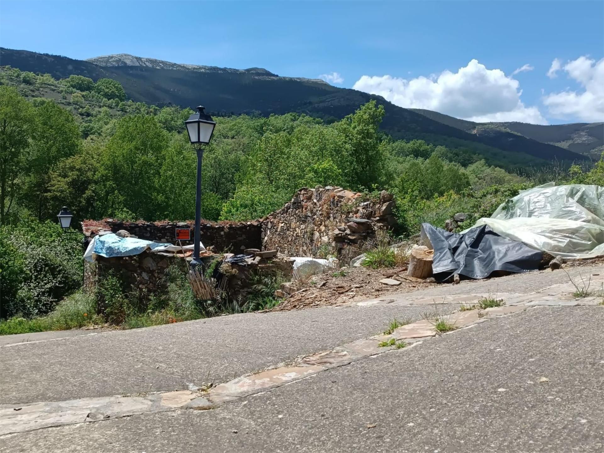 Vista exterior de Finca rústica en venda en Puebla de la Sierra