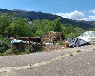 Vista exterior de Pis en venda en Puebla de la Sierra