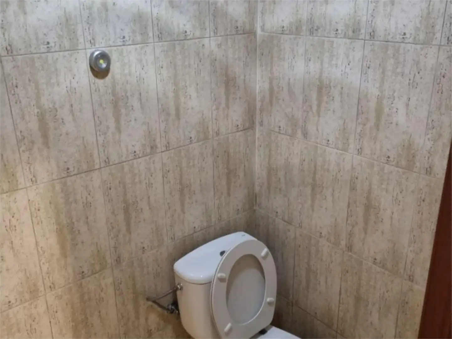 Local de alquiler en Calle de Albino Pérez Ayestarain, 12, Centro Baño de Local de alquiler en San Fernando de Henares con Aire acondicionado y Calefacción
