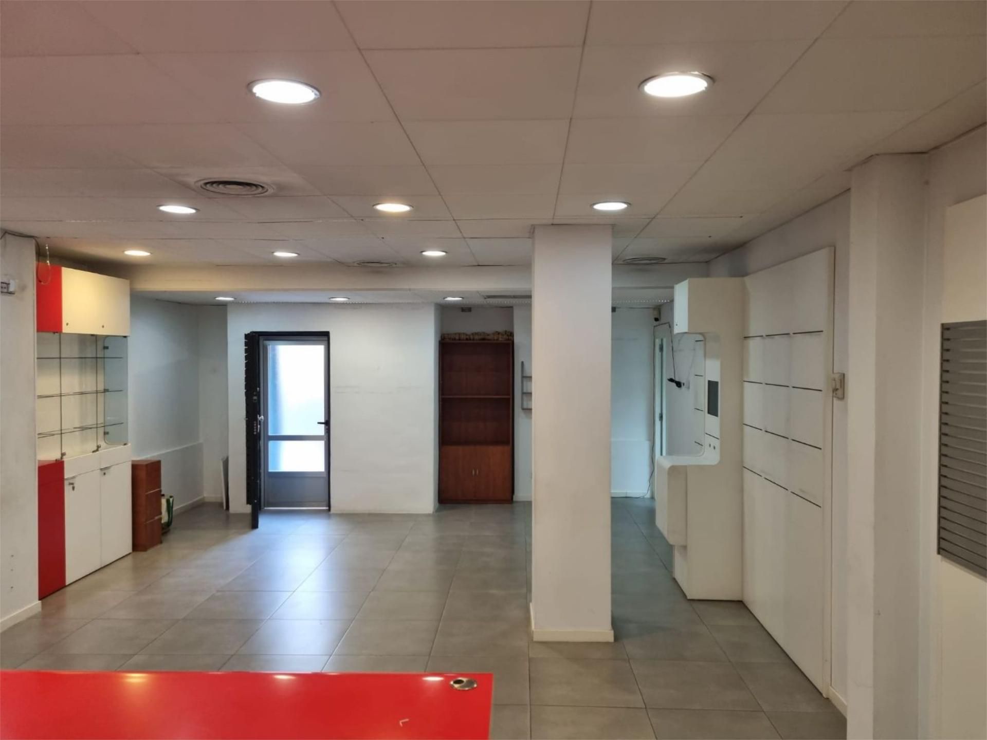 Local de lloguer en San Fernando de Henares amb Aire condicionat i Calefacció