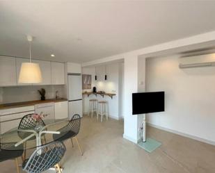 Cuina de Apartament de lloguer en  Valencia Capital amb Calefacció, Terrassa i Moblat