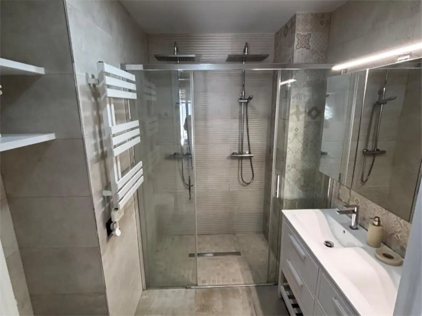 Baño de Casa adosada en venta en Rubí con Aire acondicionado, Terraza y Balcón