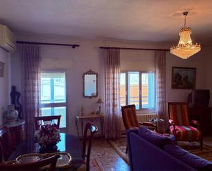 Sala d'estar de Apartament en venda en El Carpio de Tajo amb Aire condicionat, Calefacció i Jardí privat