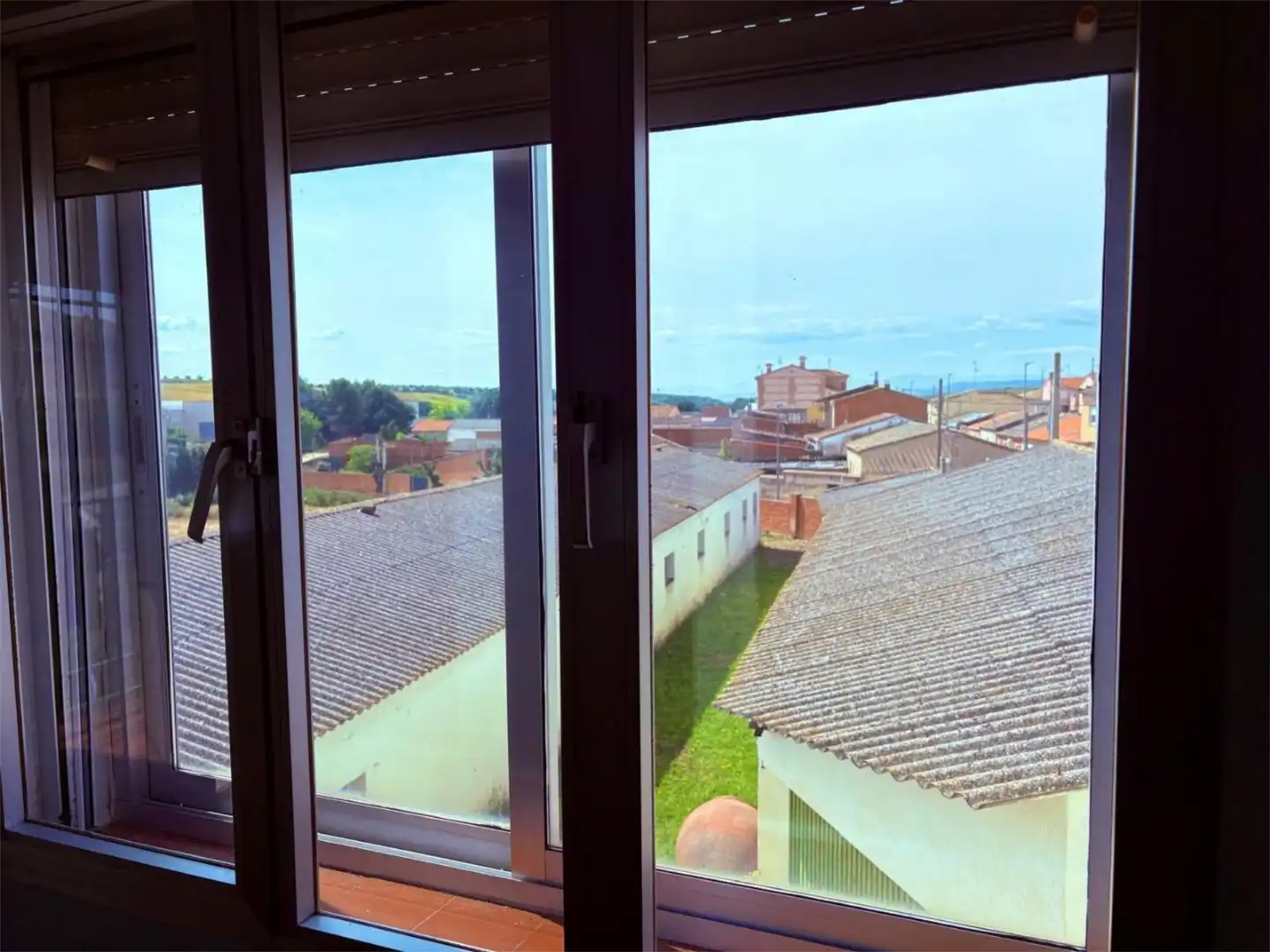 Casa o chalet en venta en Calle Júpiter, 1, El Carpio de Tajo Vista exterior de Casa o chalet en venta en El Carpio de Tajo con Aire acondicionado, Calefacción y Jardín privado