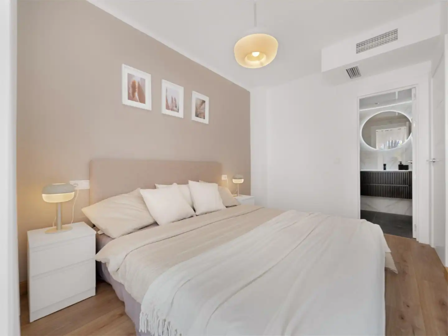 Bedroom of Flat for sale in Benalmádena  with Air Conditioner, Heating and Private garden