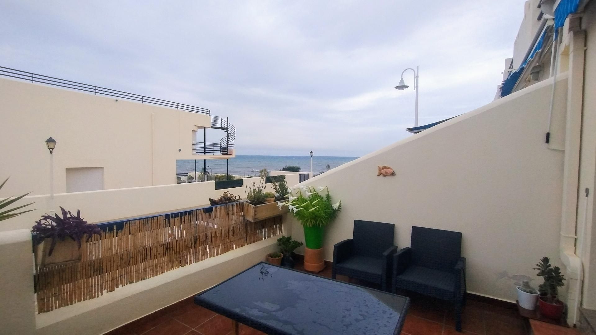Terrasse von Einfamilien-Reihenhaus miete in Cuevas del Almanzora mit Klimaanlage, Heizung und Terrasse