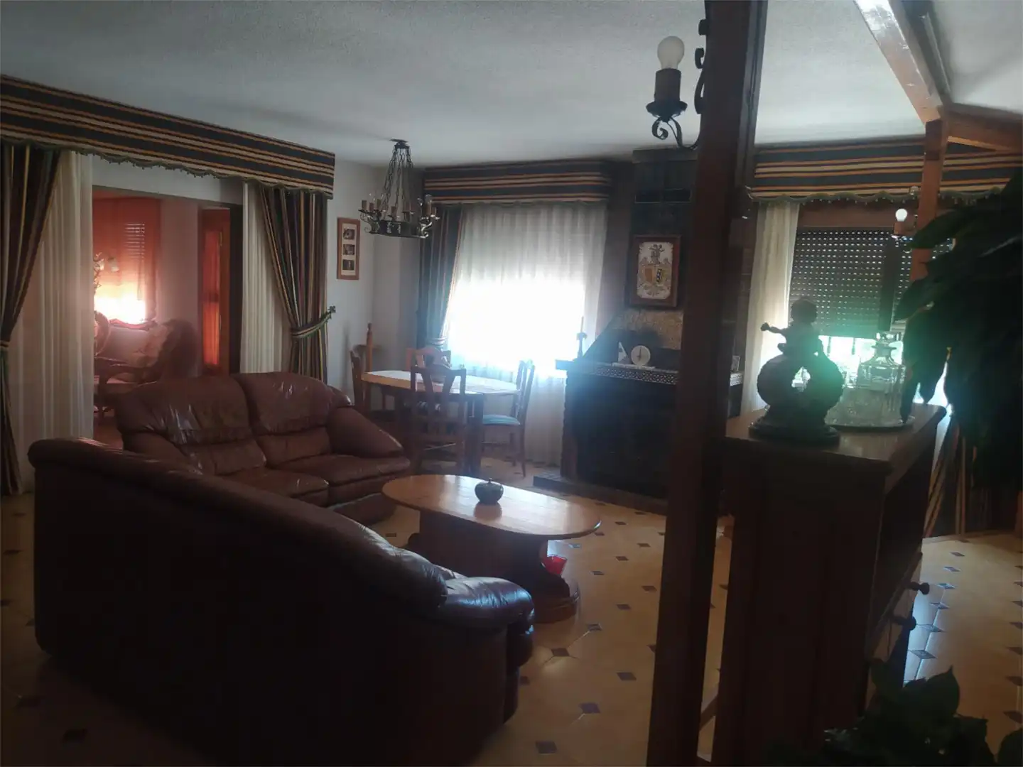 Casa o chalet en venta en Avenida de la Constitución, 25, Mondéjar Sala de estar de Casa o chalet en venta en Mondéjar
