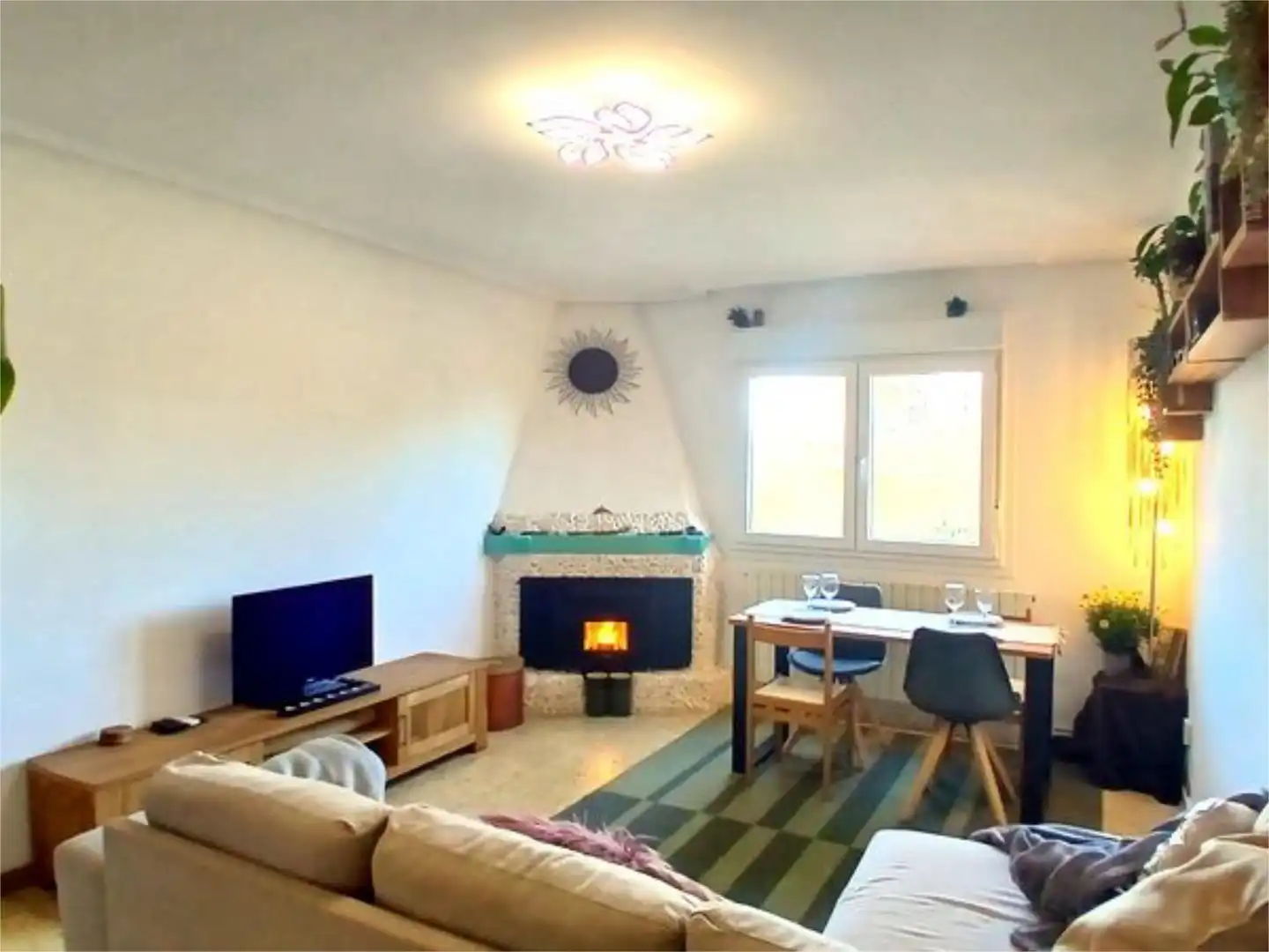 Wohnung zum Verkauf in Barrio la Aguilalera, 10, Las Rozas de Valdearroyo Wohnzimmer von Wohnung zum Verkauf in Las Rozas de Valdearroyo mit Heizung, Privatgarten und Terrasse