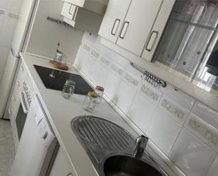 Cuina de Pis de lloguer en  Sevilla Capital amb Aire condicionat, Calefacció i Jardí privat