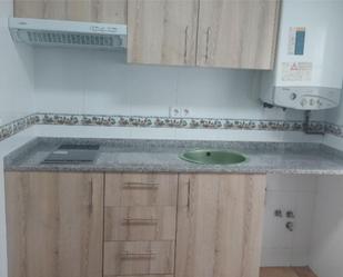 Pis de lloguer a Calle Tórtola, 21, Pajarillos Bajos Cuina de Pis de lloguer en Valladolid Capital amb Calefacció i Balcó