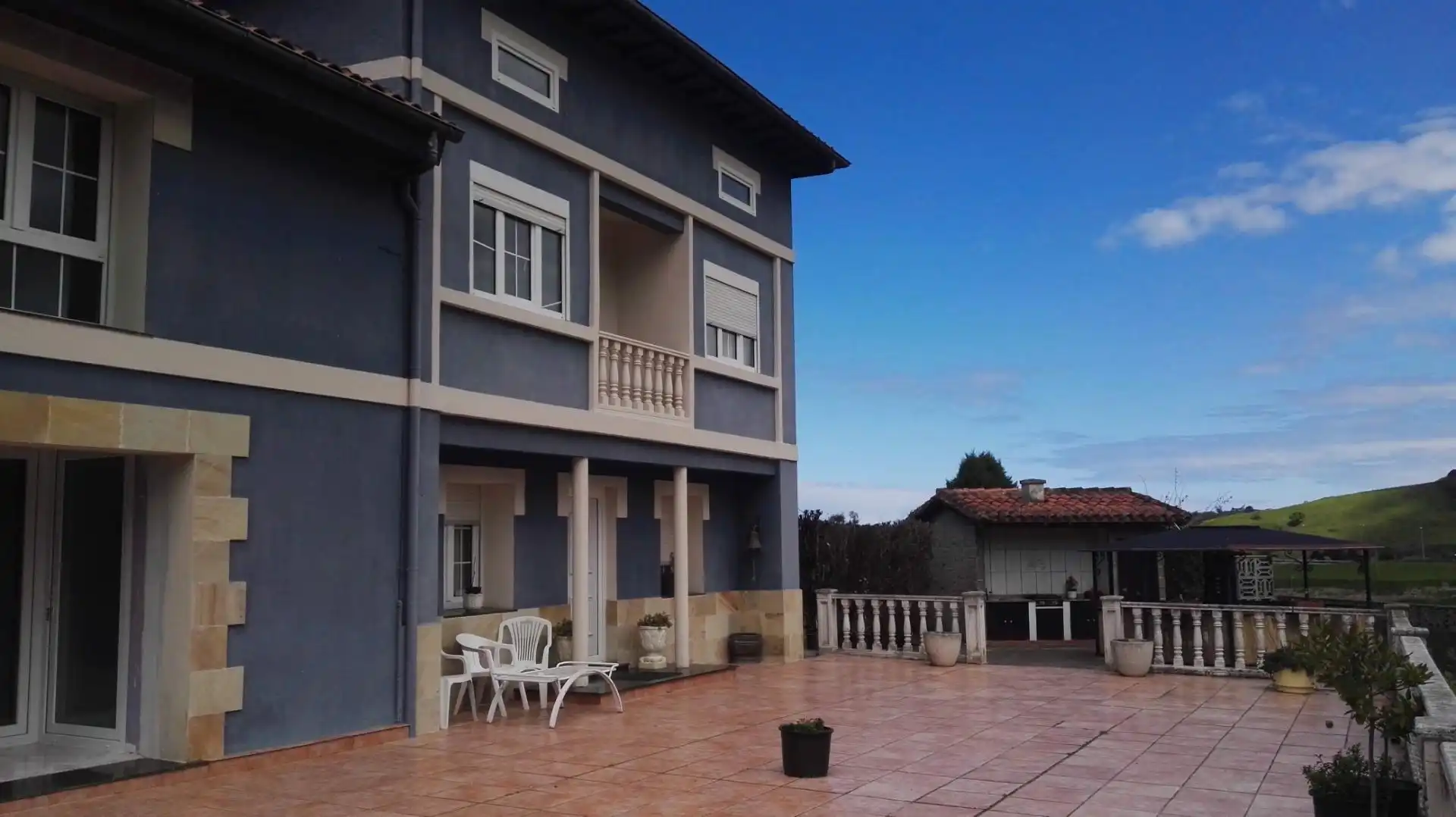 Flat for sale in Barrio la Acebosa, 40, San Vicente de la Barquera Exterior view of Flat for sale in San Vicente de la Barquera with Private garden, Terrace and Swimming Pool