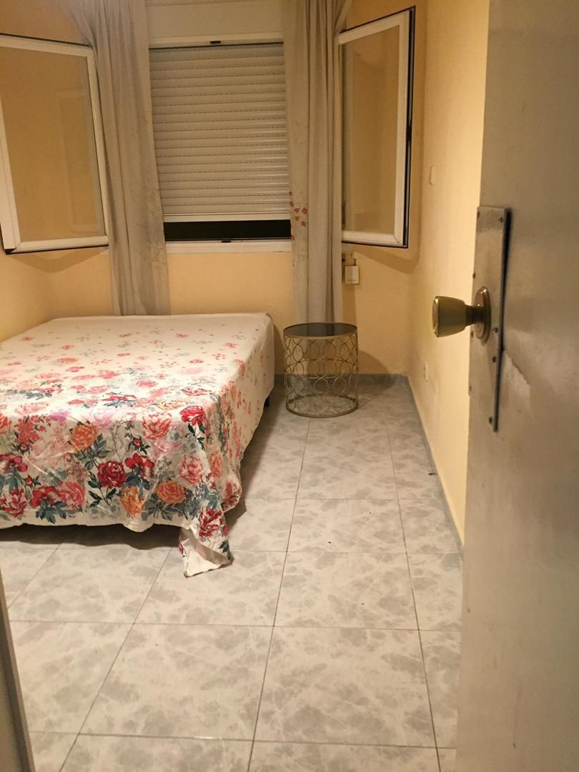 Dormitori de Apartament per a compartir en  Madrid Capital amb Calefacció, Moblat i Rentadora