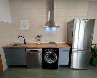 Cuina de Pis de lloguer en Elche / Elx amb Aire condicionat, Calefacció i Moblat