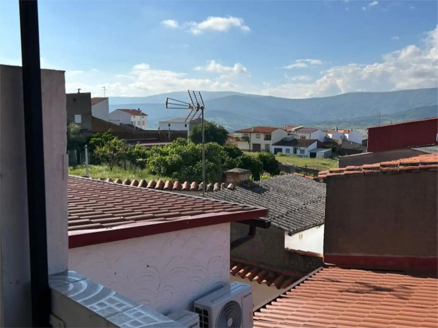 Vista exterior de Casa adosada en venta en Logrosán con Terraza, Trastero y Amueblado